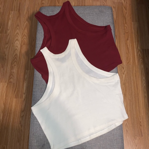 Cropped tank tops - Picture 2 of 3